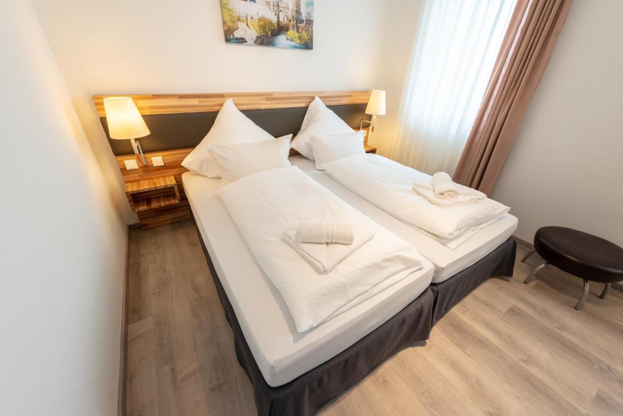 Hotel In Laisen Reutlingen Kültér fotó
