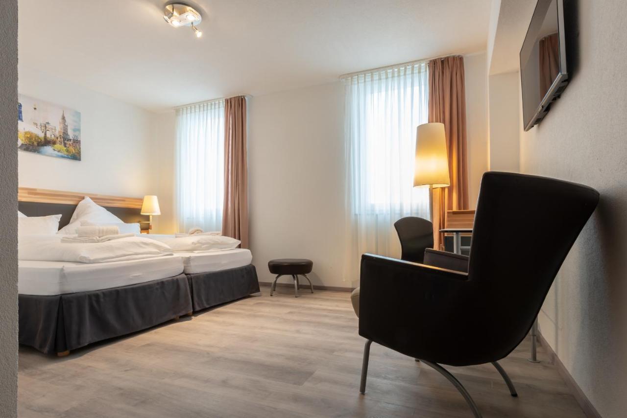 Hotel In Laisen Reutlingen Kültér fotó