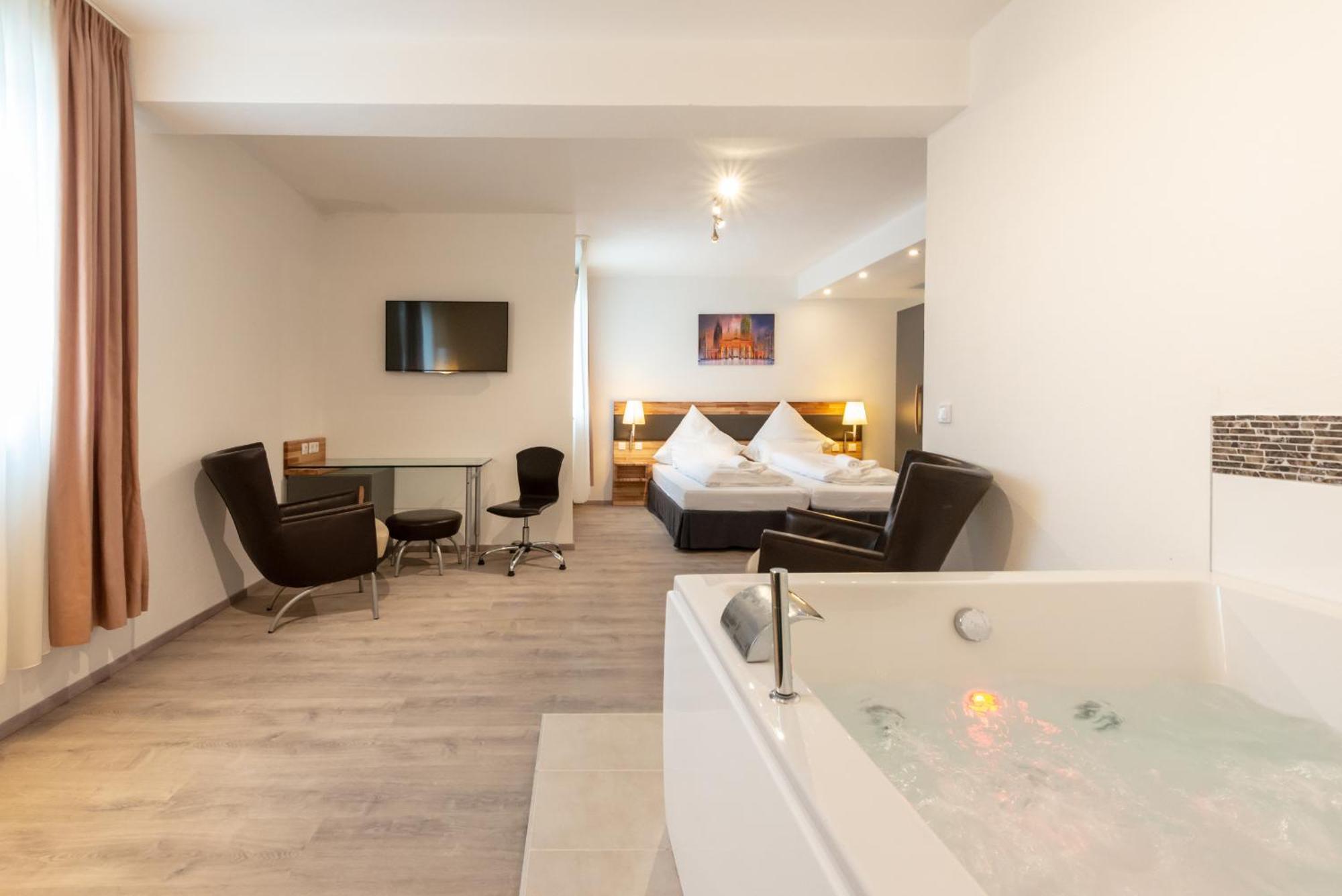 Hotel In Laisen Reutlingen Szoba fotó