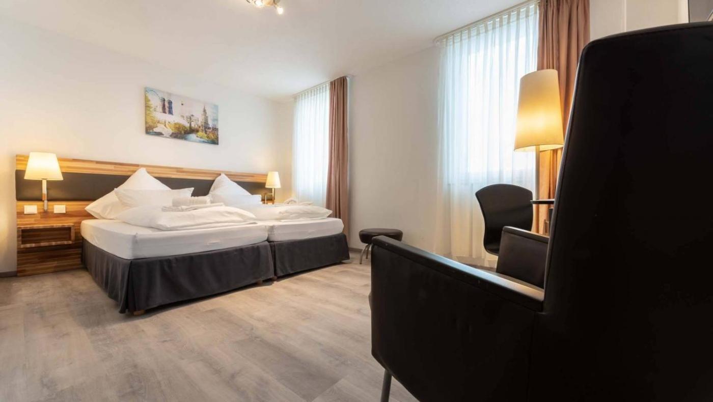 Hotel In Laisen Reutlingen Kültér fotó